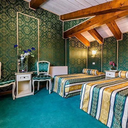 Residenza La Campana Guest house