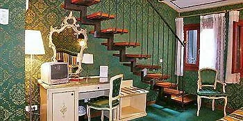 Residenza La Campana Pensionat 3*