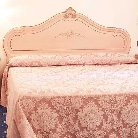Residenza La Campana 3*