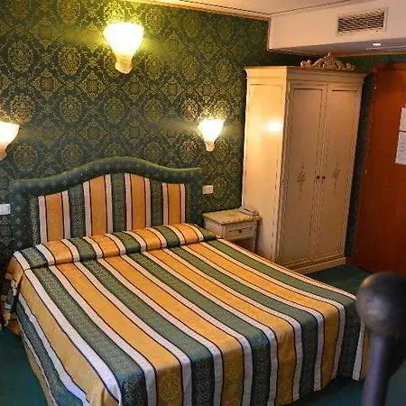 Residenza La Campana 3*