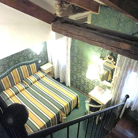 Pensionat Residenza La Campana 3*
