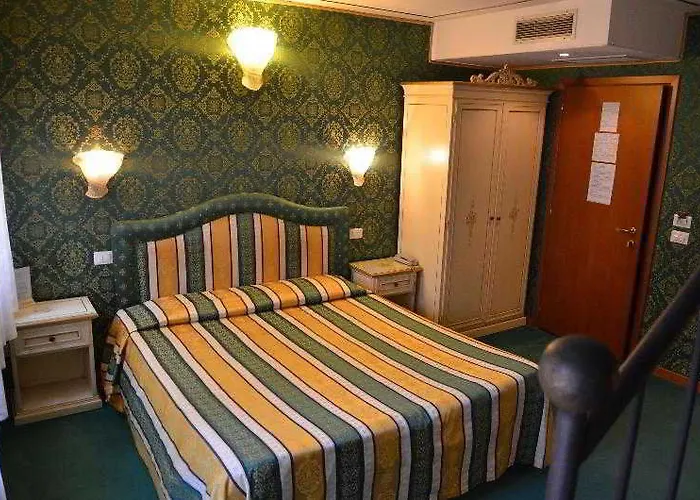 Residenza La Campana 3*