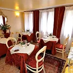 Residenza La Campana 3*
