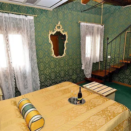 Residenza La Campana 3* Velence