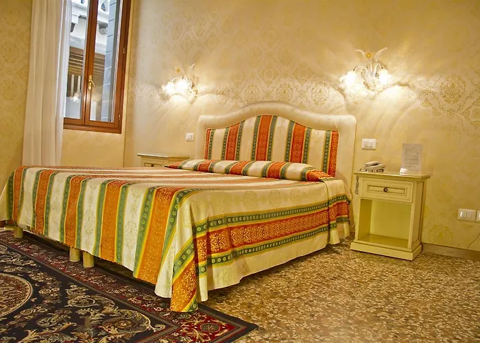 Affittacamere Residenza La Campana 3*